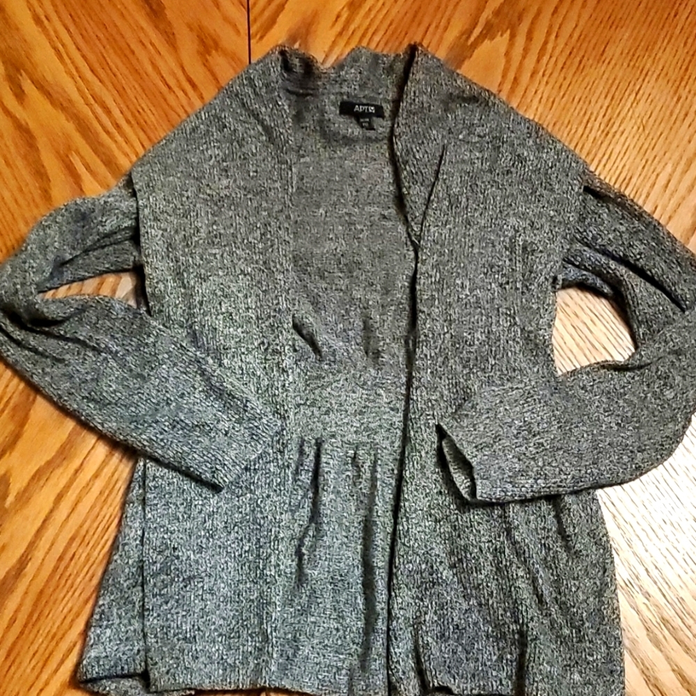 Grey cardi